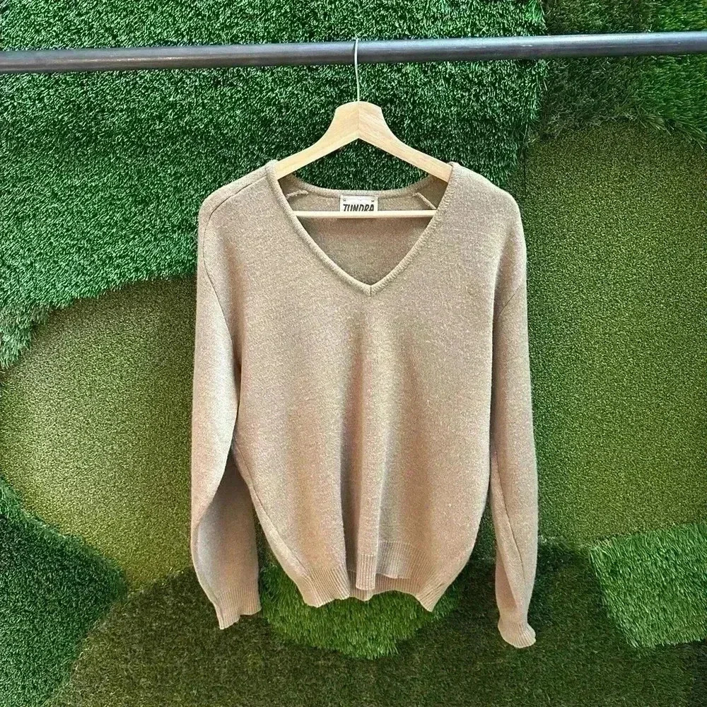Vintage 1980s  Tundra V-Neck Sweater Medium